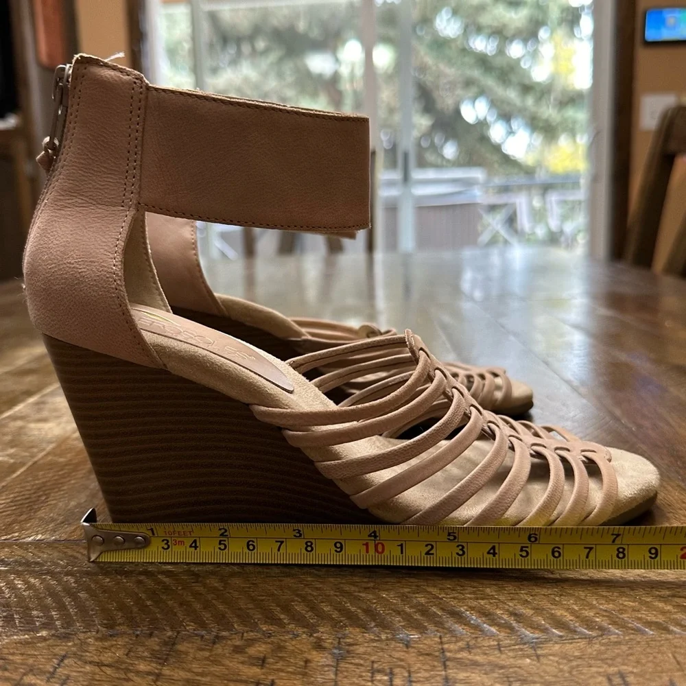 Aerosoles Heelrest Los Vegas Leather Strappy Wedge Sandal, Size 7.5